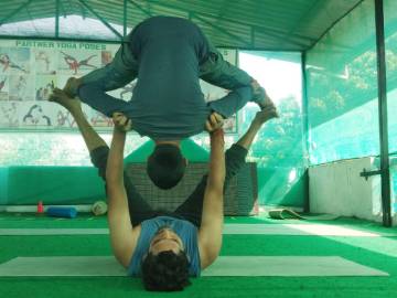 100 Hour Yoga Teacher Training in Uttarakhand